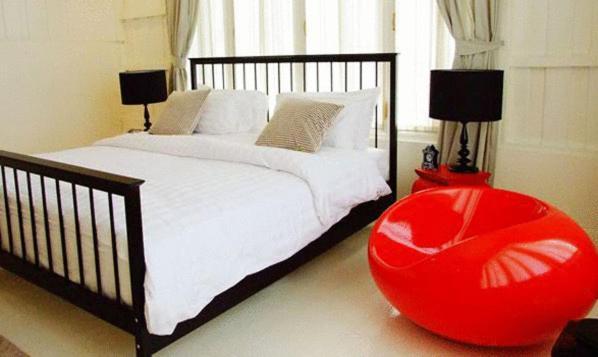 Hotel The Hen HHQ Extérieur photo