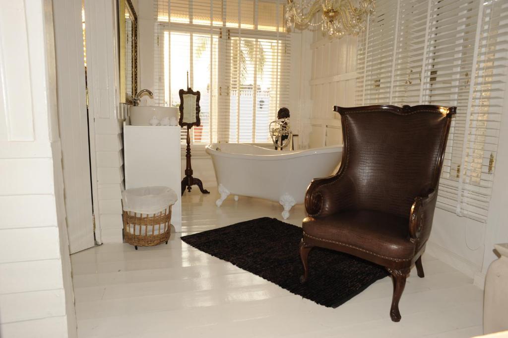 Hotel The Hen HHQ Chambre photo